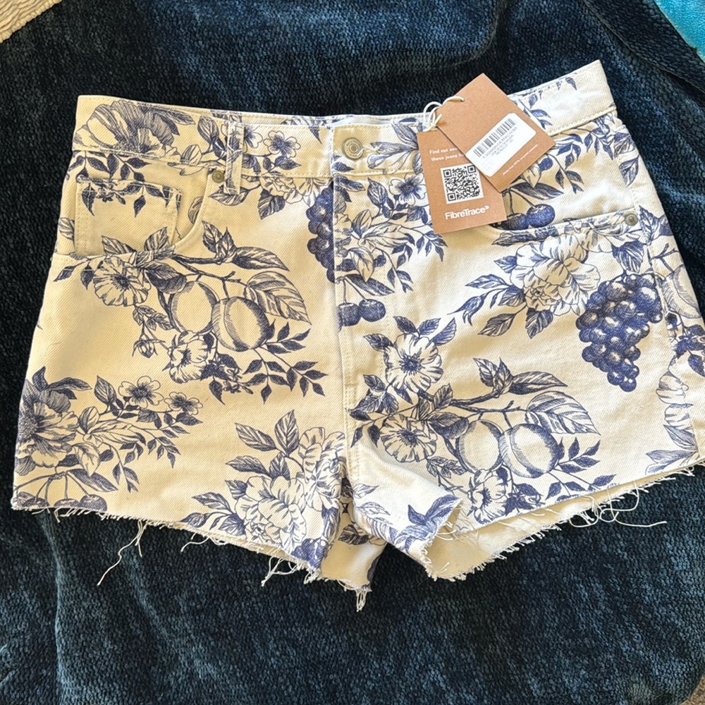 Reformation Monaco Shorts White & Blue 30 Waist Super Cute